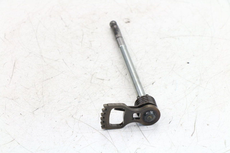 arbre-selecteur-suzuki-gsf-n-bandit-125-cm3plus-47827-1.jpeg