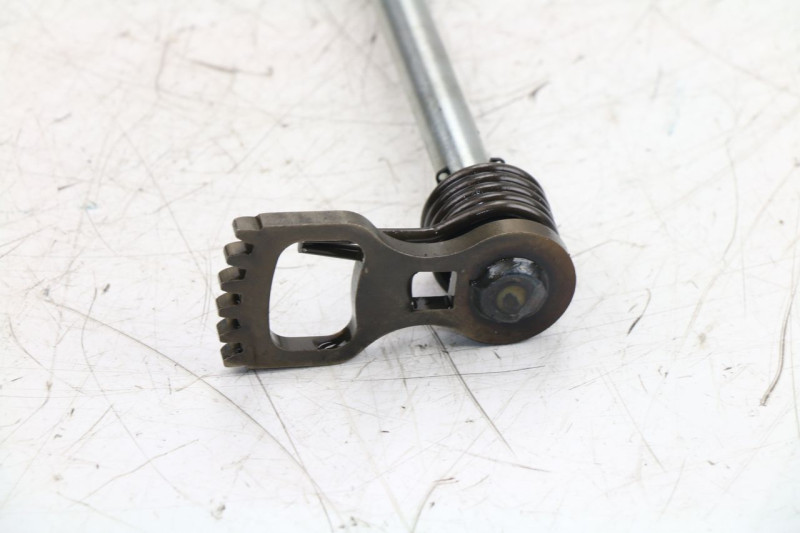arbre-selecteur-suzuki-gsf-n-bandit-125-cm3plus-47827-3-1.jpeg