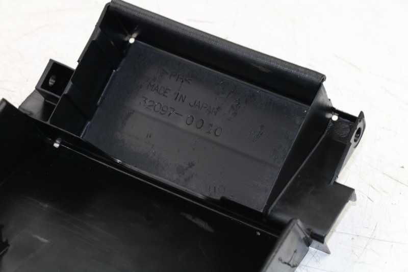 bac-a-batterie-kawasaki-z-125-cm3plus-49539-3.jpeg