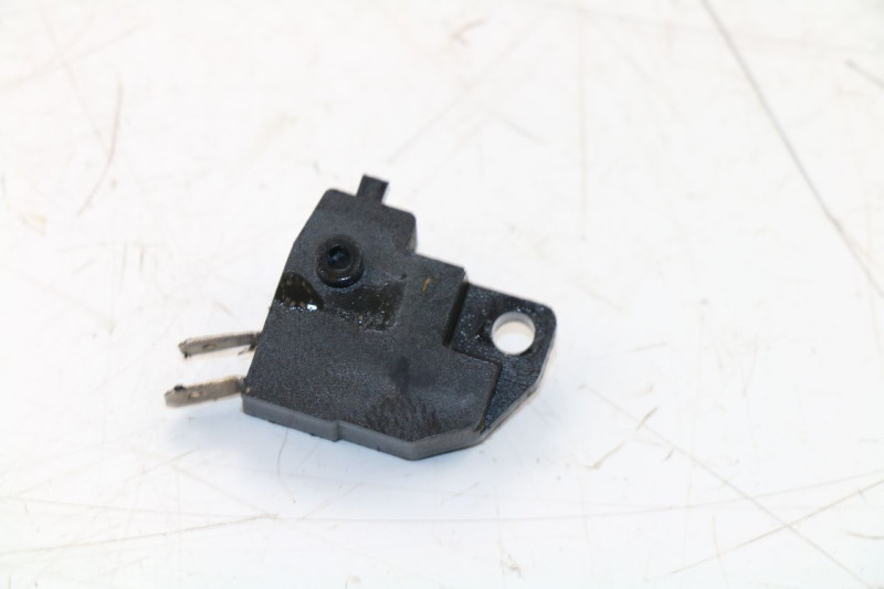 contacteur-feu-stop-droit-kawasaki-z-125-cm3plus-49557-2.jpeg