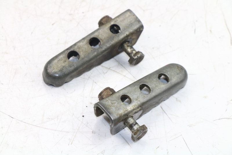 paire-cale-pied-arriere-derbi-senda-r-x-trem-50-cm3-47198-1-1.jpeg